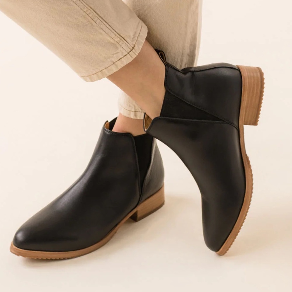 Nisoloâ Eva Everyday Leather Chelsea Boots